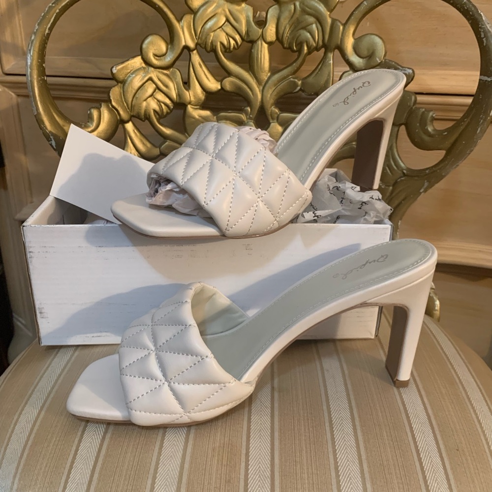 Qupid heeled sandals, super cute 3 7/8“ heel